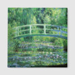 Imã Monet Water Lily e Ponte Japonesa<br><div class="desc">Water Lily e Ponte Japonesa pelo pintor francês Impressionismo,  Claude Monet. Esta ponte japonesa foi construída sobre seu lago de lírio em 1895. Em 1899 ele havia feito a primeira série de pinturas que focavam a ponte japonesa.</div>