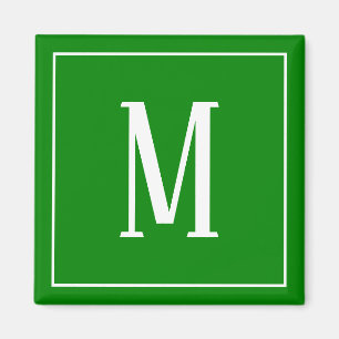 Imã Monograma branco sobre ímã verde quadrado