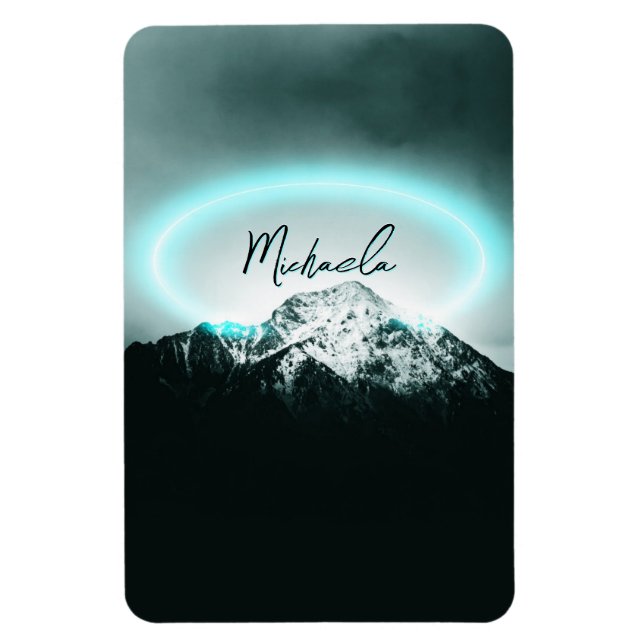 Ímã Monograma de luz neon azul misterioso da montanha  (Vertical)
