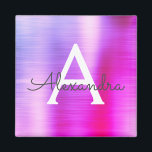 Imã Monograma de Nome de Metal Revestido Roxo<br><div class="desc">Ímã de Monograma e Inicial de Metal Revestido Metalizado em Faux Foil Roxo para Festa. Isso torna o presente perfeito de aniversário de 16 anos, casamento, chá de noiva, aniversário de casamento, chá de bebê ou festa de despedida de solteira para alguém que ama luxo glamoroso e estilos chiques.</div>