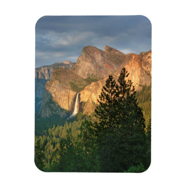 Ímã Montanhas Rochosas | Yosemite, Califórnia (Vertical)