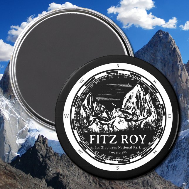 Imã Monte Fitz Roy - Cerro Chaltén América do Sul (Mount Fitz Roy Magnet in Back with a white compass and mountain illustration)
