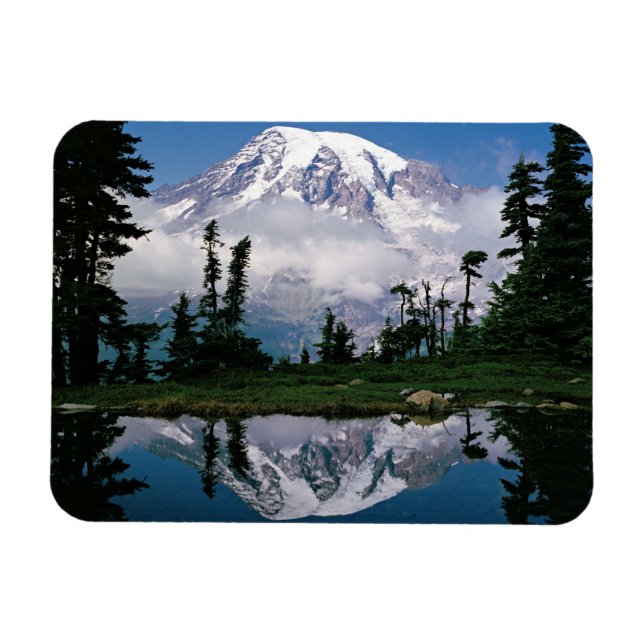 Ímã Monte Rainier refletido em um lago de montanha (Horizontal)