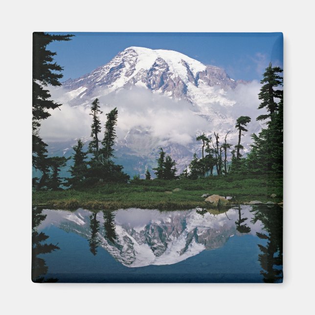 Imã Monte Rainier refletido em uma lagoa de montanha (Frente)