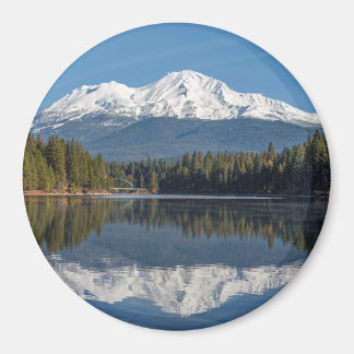 IMÃ MONTE SHASTA REFLETIDO