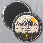 Imã Monte Washington New Hampshire Hike Camping<br><div class="desc">Monte Washington New Hampshire. Este design retro faz um presente de excelente para os fãs das montanhas dos EUA. O design de colheita retrô é um presente perfeito para acampar, caminhar amantes da natureza. - "Modifique a design de acordo com as suas preferências. Você pode alterar a localização da design,...</div>