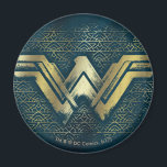 Imã Mulher Maravilha - Símbolo Dourado escovado<br><div class="desc">Veja este símbolo da Mulher Maravilha,  pintado com ouro,  sobre um padrão amazônico.</div>