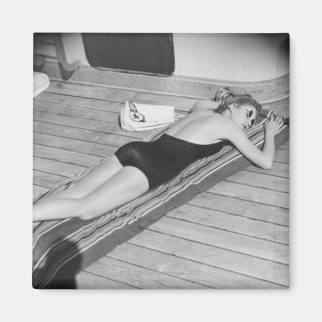 Imã Mulher Sun Tanning (Frente)