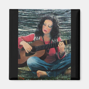 Imã Mulher Tocando Música Com Violão Acústico