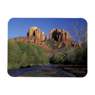 Ímã NA, EUA, Arizona, Sedona. Cathedral Rock e Oak
