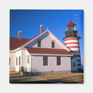 Imã NA, EUA, Maine. Farol de West Quoddy perto