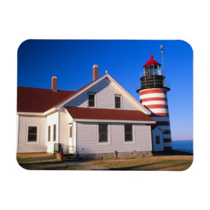 Ímã NA, EUA, Maine. Farol de West Quoddy perto