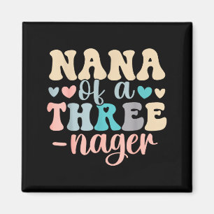 Imã Nana de um threenager aniversário de 3 anos famíli