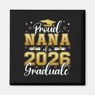 Imã Nana Orgulhosa De Um Graduado Senior Da Turma De 2