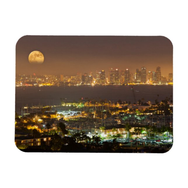 Ímã Nascer da lua sobre a silhueta de San Diego (Horizontal)