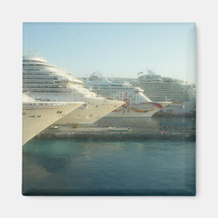 Imã Navios de cruzeiros no nascer do sol