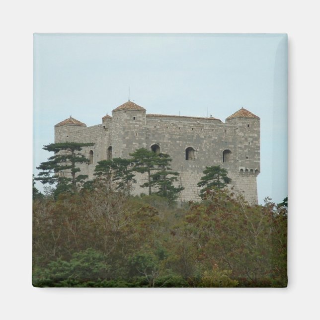 Imã Nehaj Castle (Frente)