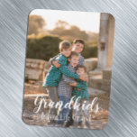 Ímã Netos tornam a vida grandiosa<br><div class="desc">Netos fazem da vida um grande presente de fotos da família personalizada. Crédito fotográfico Fotografia © Storytree Studios, Stanford, CA. O modelo de foto deve ser substituído por sua própria foto</div>