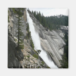 Imã Nevada Falls no Parque Nacional de Yosemite