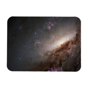 Ímã Ngc 4258 Em Formação Estelar Intensa.