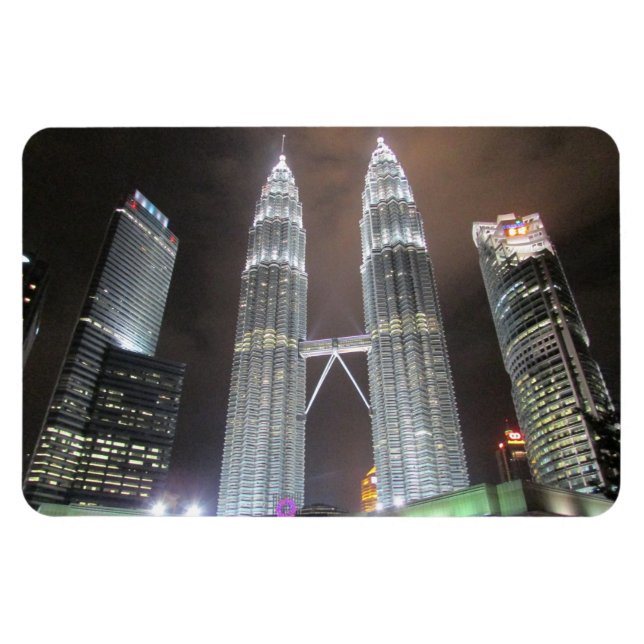 Ímã noite de torre de kuala lumpur (Horizontal)