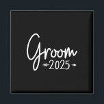 Imã Noivado De Casamentos Casados Do Groom Est 2025<br><div class="desc">Noivado De Casamento Casado Do Groom Est 2025 Preparando-Se</div>