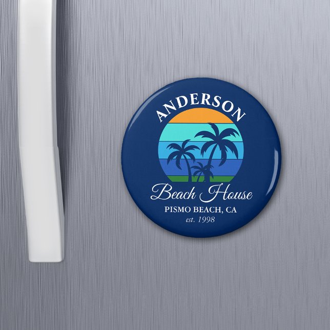 Imã Nome da família Beach House Sun Palm Trees Blue (Customize to change text size, text style or background color.)