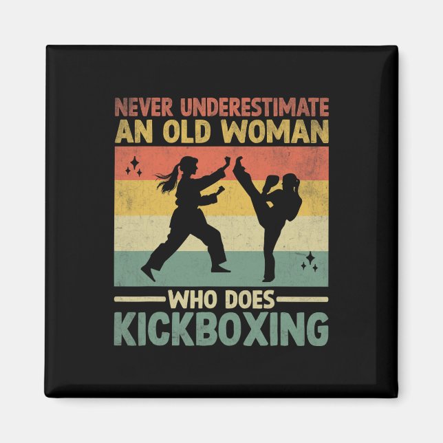 Imã Nunca Subestime Uma Mulher Idosa Que Pratica Kickb (Frente)