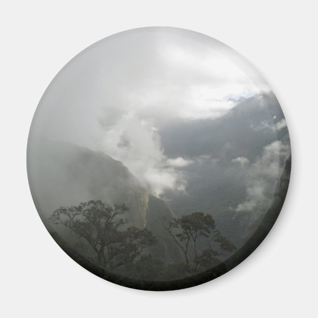 Imã Nuvens de cinza acima das montanhas (Frente)