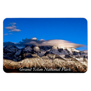 ÍMÃ NUVENS LENTICULAR SOBRE MONTANHAS GRANDES DE