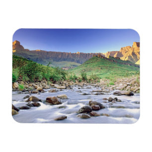 Ímã O Anfiteatro E O Rio Tugela Em Drakensberg