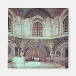 Imã O apse com a pia batismal baptismal