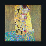 Imã O Beijo de Gustav Klimt, Vintage Art Nouveau<br><div class="desc">O Beijo (Der Kuss) (1907/08) de Gustav Klimt é provavelmente o seu trabalho mais famoso. Klimt começou a trabalhar nisso em 1907 e é o ponto alto do seu chamado "Período Ouro". O Beijo é uma vintage era vitoriana Simbiolismo belo amor pela arte e a pintura de romance apresentando um...</div>