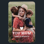 Ímã O CORAÇÃO BEM TE AMA Foto do Dia de as mães MÃE<br><div class="desc">Cute Heart Love You Mãe Dia de as mães Foto Magnets apresenta sua foto favorita com o texto "(love Heart) you Mãe" em um roteiro branco moderno com seus nomes abaixo. No verso, personalize com sua própria mensagem e adicione uma foto adicional. Edite o texto para se adequar a diferentes...</div>