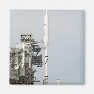 Imã O foguete de Ares IX é visto na plataforma de