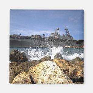 Imã O navio de assalto anfíbio USS Kearsarge