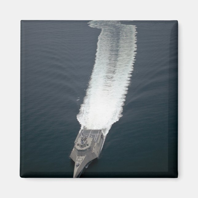 Imã O navio de combate litoral Independência 2 (Frente)