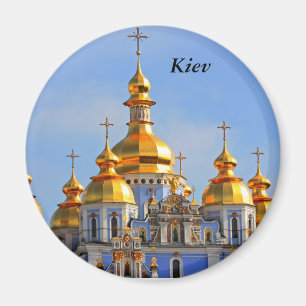 Imã O ouro lida na catedral em Kiev, Kiev