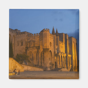 Imã O Palácio do Papa em Avignon no pôr do sol. Cons