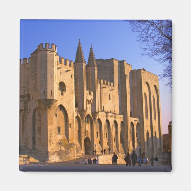 Imã O Palácio do Papa em Avinhão com pessoas (Frente)