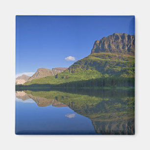 Imã O ponto Grinnel e o Monte Allen refletem-se em