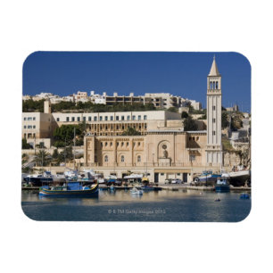 Ímã O porto e a igreja em Marsaskala no