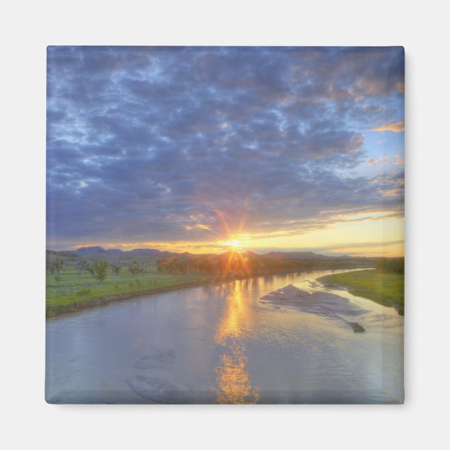 Imã O Rio Powder pega a última luz em Custer (Frente)