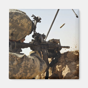 Imã o soldado contrata as forças inimigas