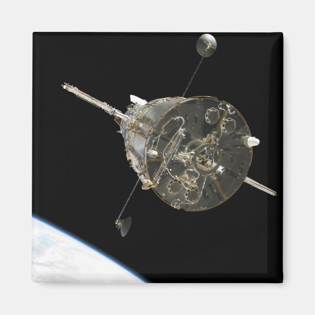Imã O Telescópio Espacial Hubble em órbita acima da Te (Frente)