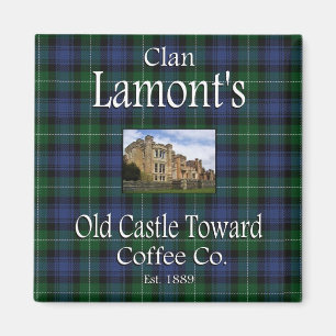 Imã O velho Castelo de Clan Lamont em direção ao caf
