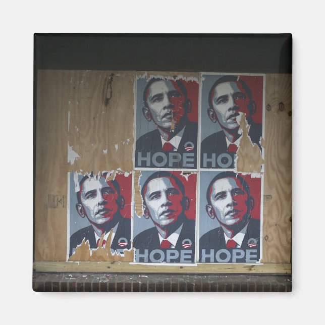 Imã Obama assina em uma janela fechada de um (Frente)
