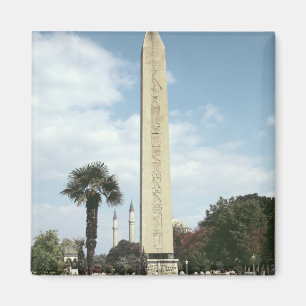 Imã Obelisk de Theodosius mim, com uma base romana