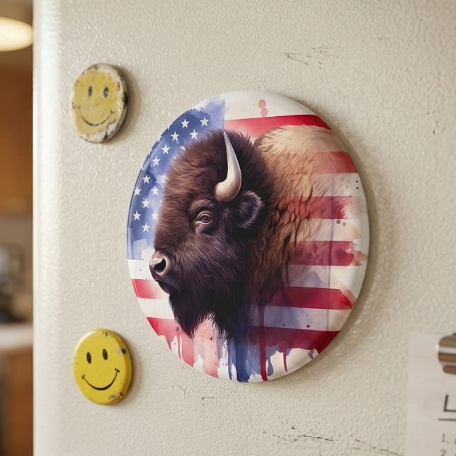 Imã Obra de Arte Majestosa de Bisonte Americano e Band (Majestic American Bison & Patriotic Flag Artwork. Magnet)