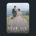 Ímã obrigado de fotos de casamento da tipografia da mo<br><div class="desc">elegante tipografia de moda branca obrigado de casamento você Magnet</div>